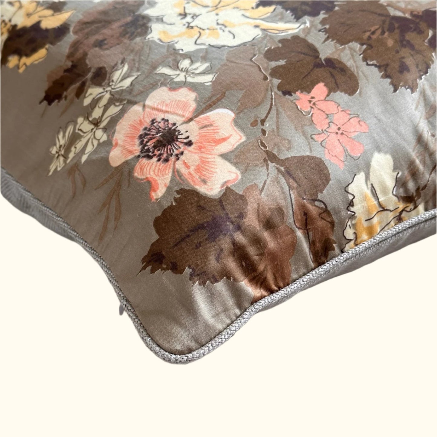 Floral Chintz c.1960's Pillow - 20" x 20" - USA - 116a5