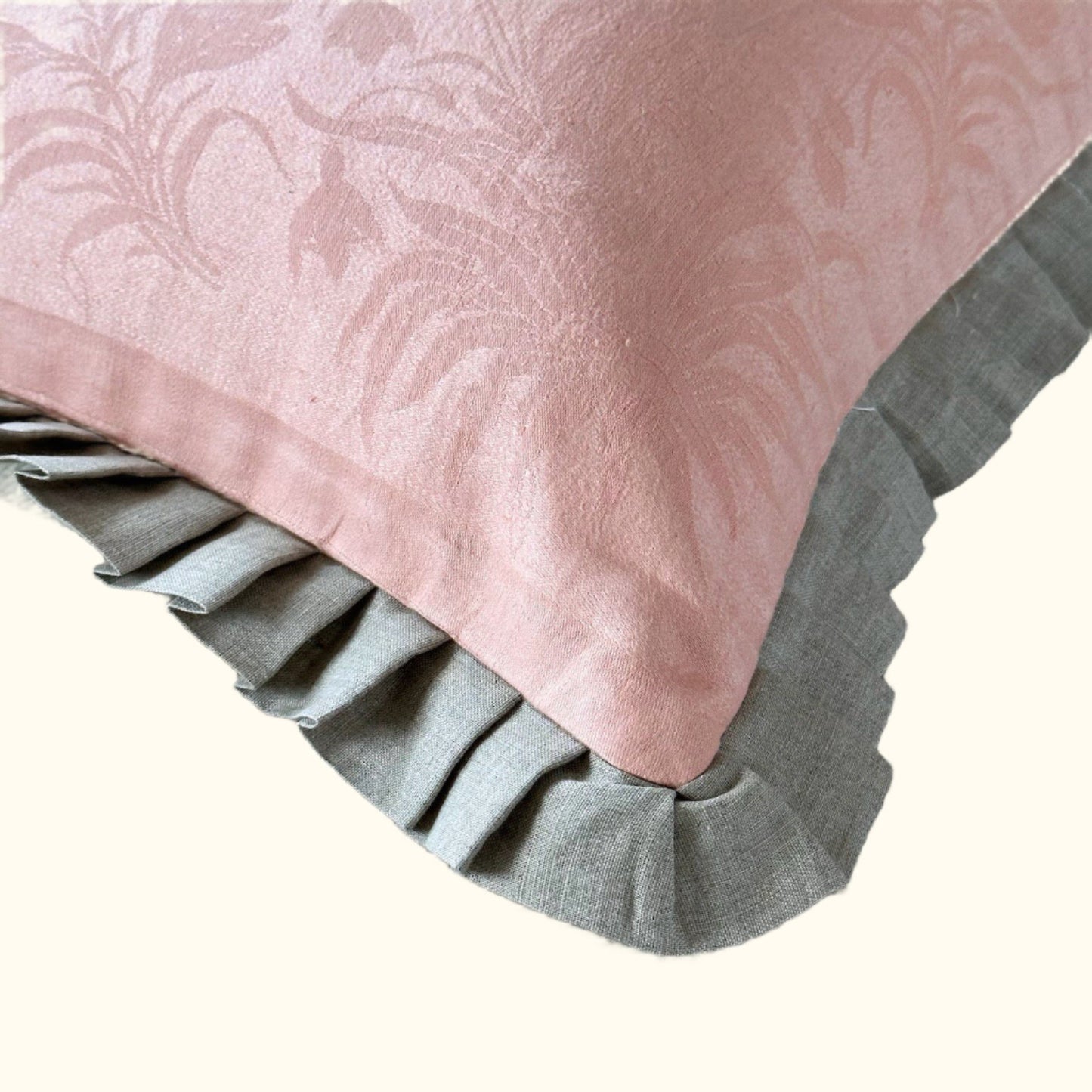 Vintage Damask Tablecloth overdyed Pillow - 24" x 24" - USA - 127d