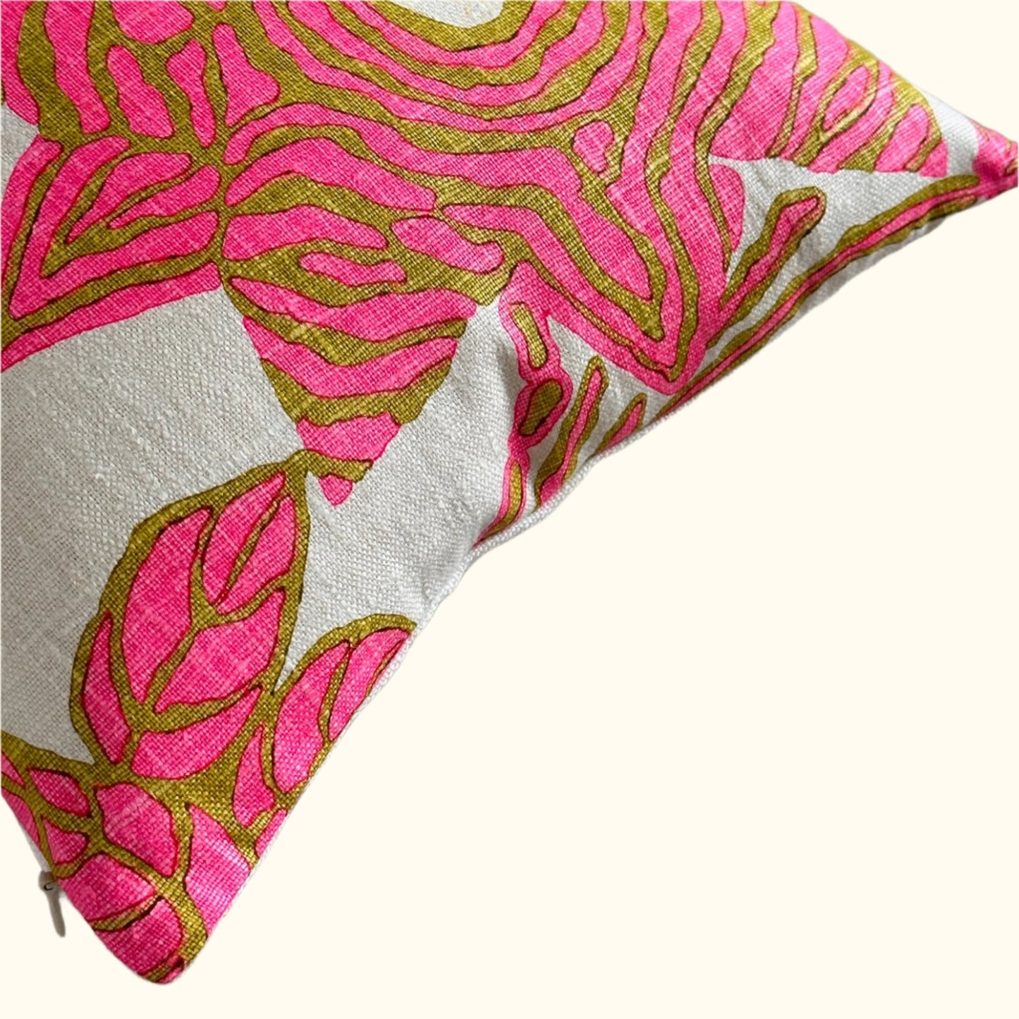 1970's Linen Print Pillow - 11x17 - USA - 270e