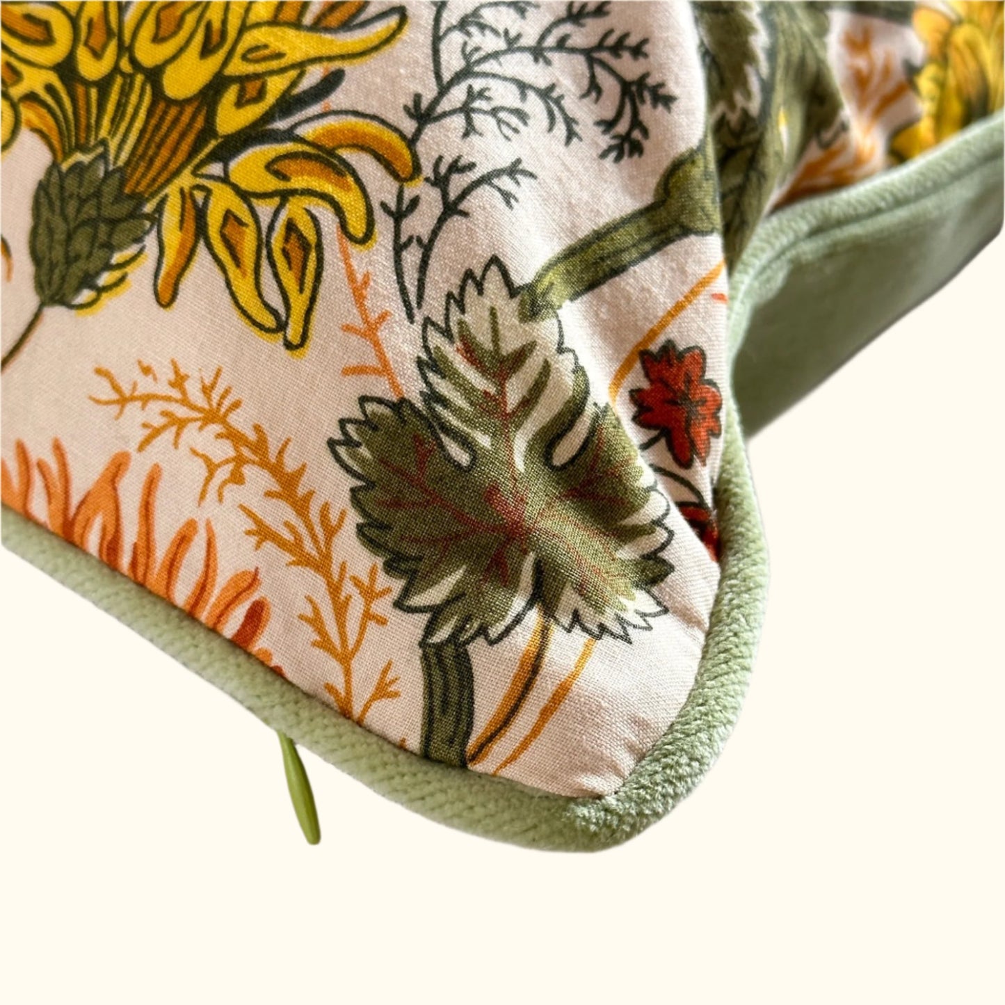 1970's Floral Print Pillow - 20x20 - USA - 2791d