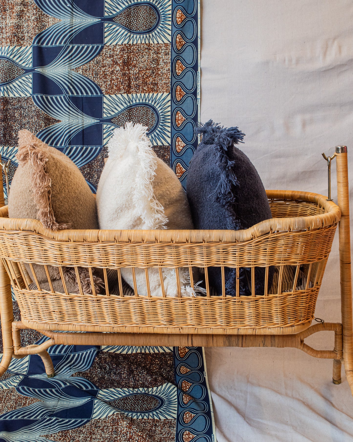 Anaya-22x22-Cover + Insert