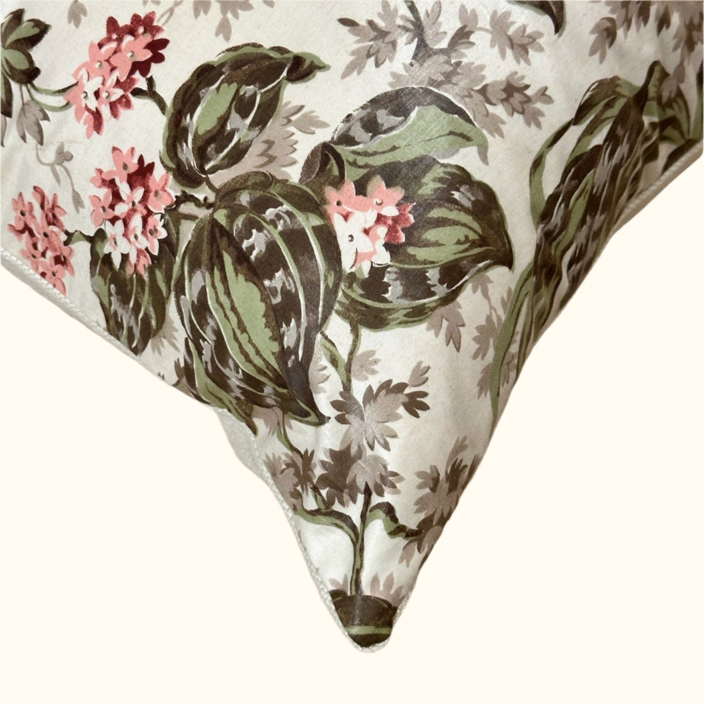 Vintage Floral Chintz Pillow - 22" x 22" - England - 334a