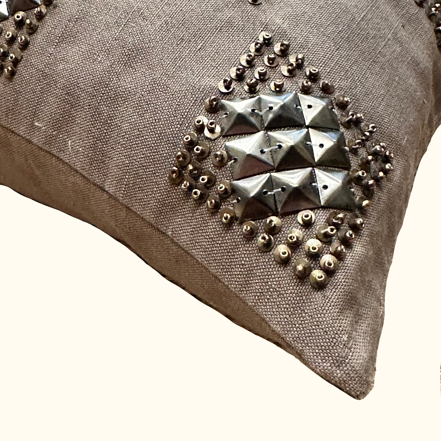 Alloy - 20x20 - Pillow