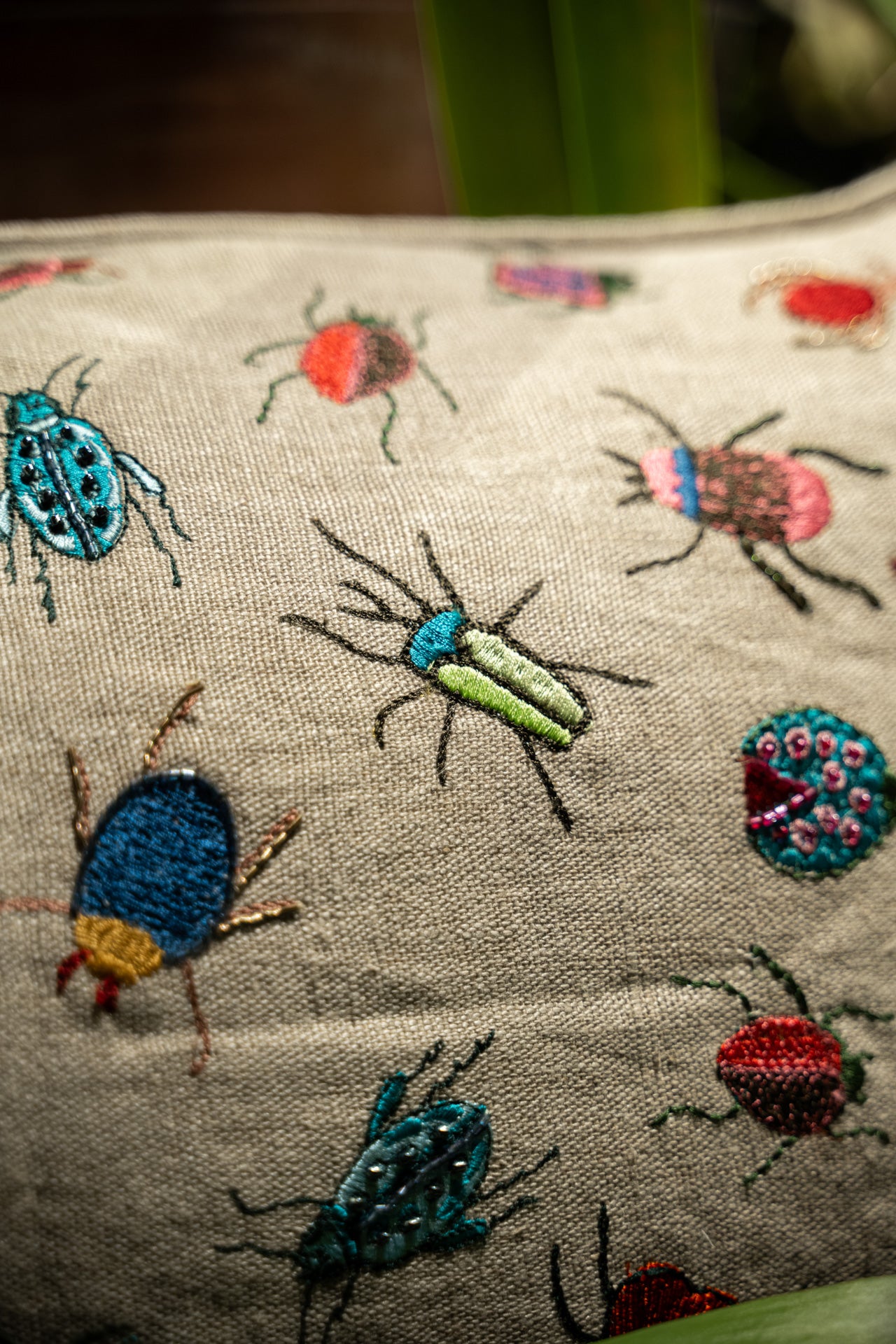 NEW-Bugsy-13x20-Pillow