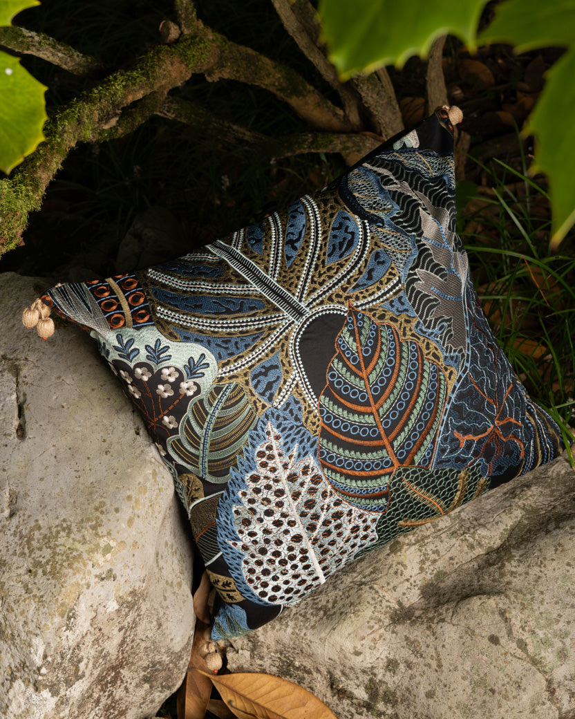 NEW-Midnight-22x22-Pillow
