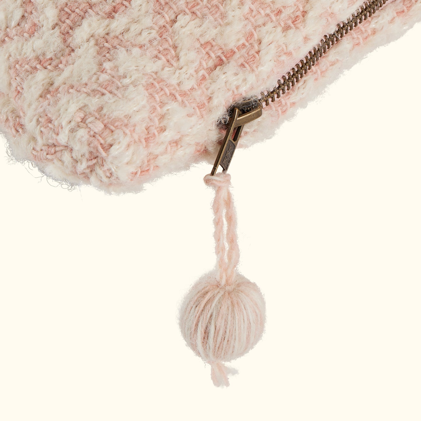 Chevron-22x22-Blush-Cover + Insert