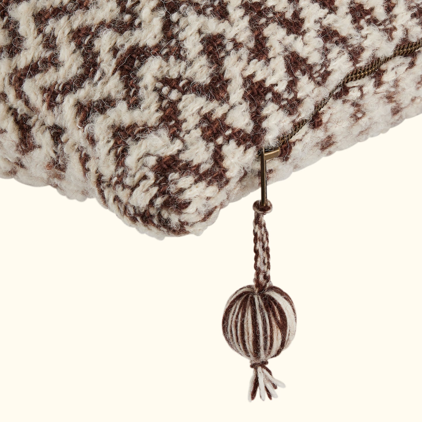 Chevron-22x22-Brown-Cover + Insert