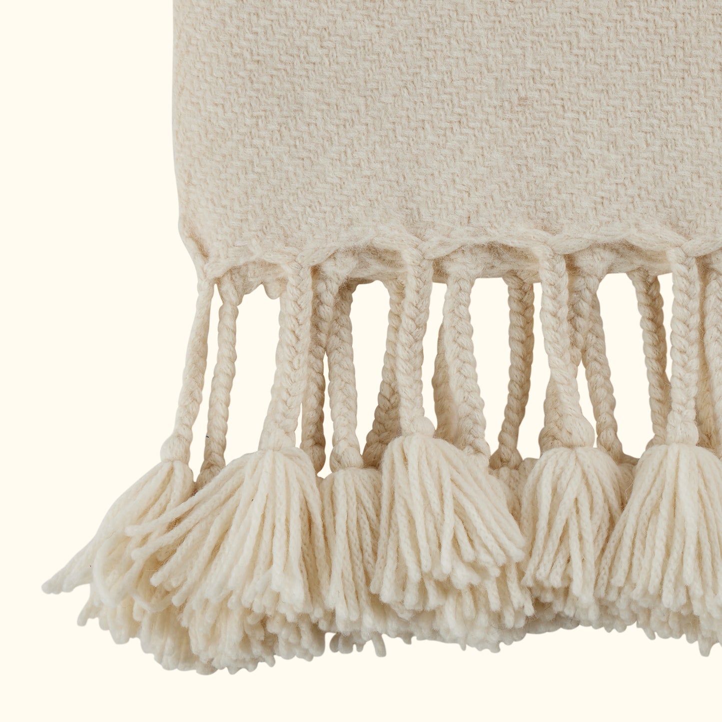 Lima Ecru-50x70- Throw