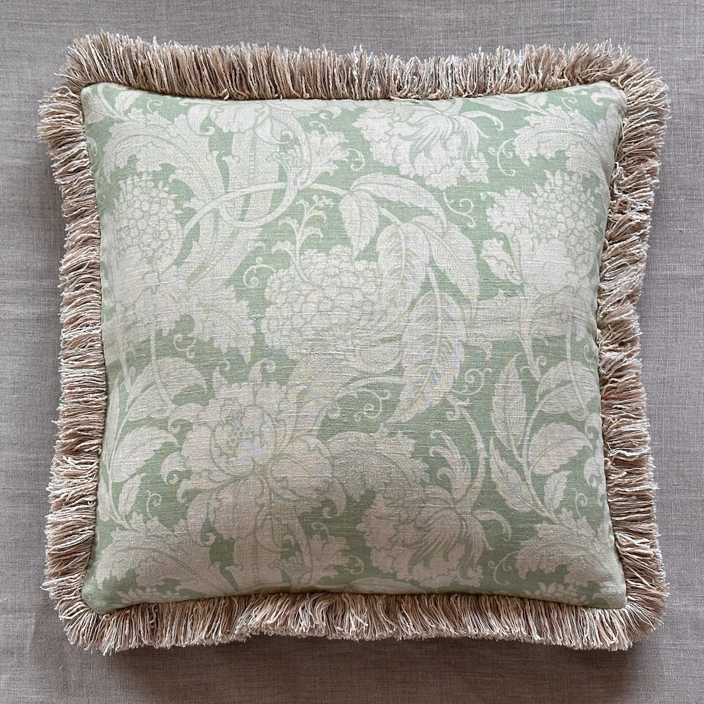 Vintage Linen Floral Pillow - 21" x 21" - England - 109a