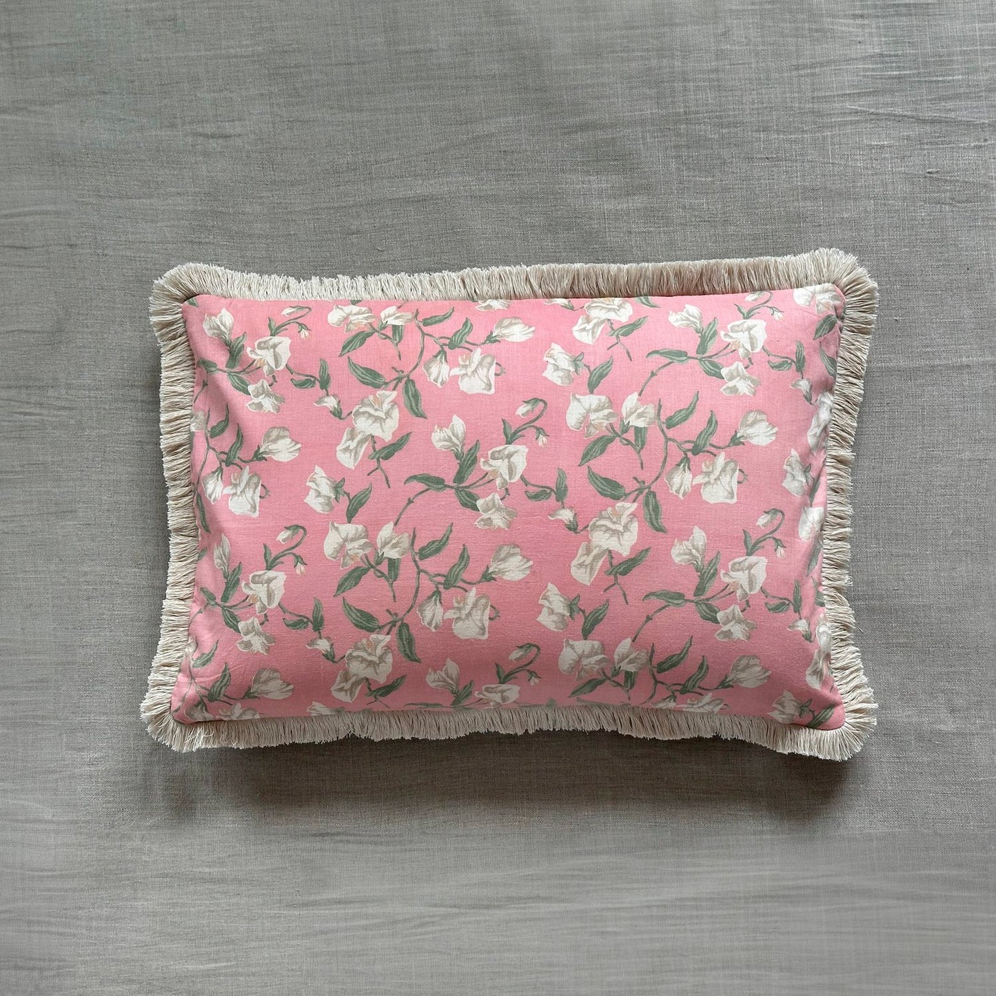 Vintage Floral Print Pillow - 16" x 24" - USA - 110a