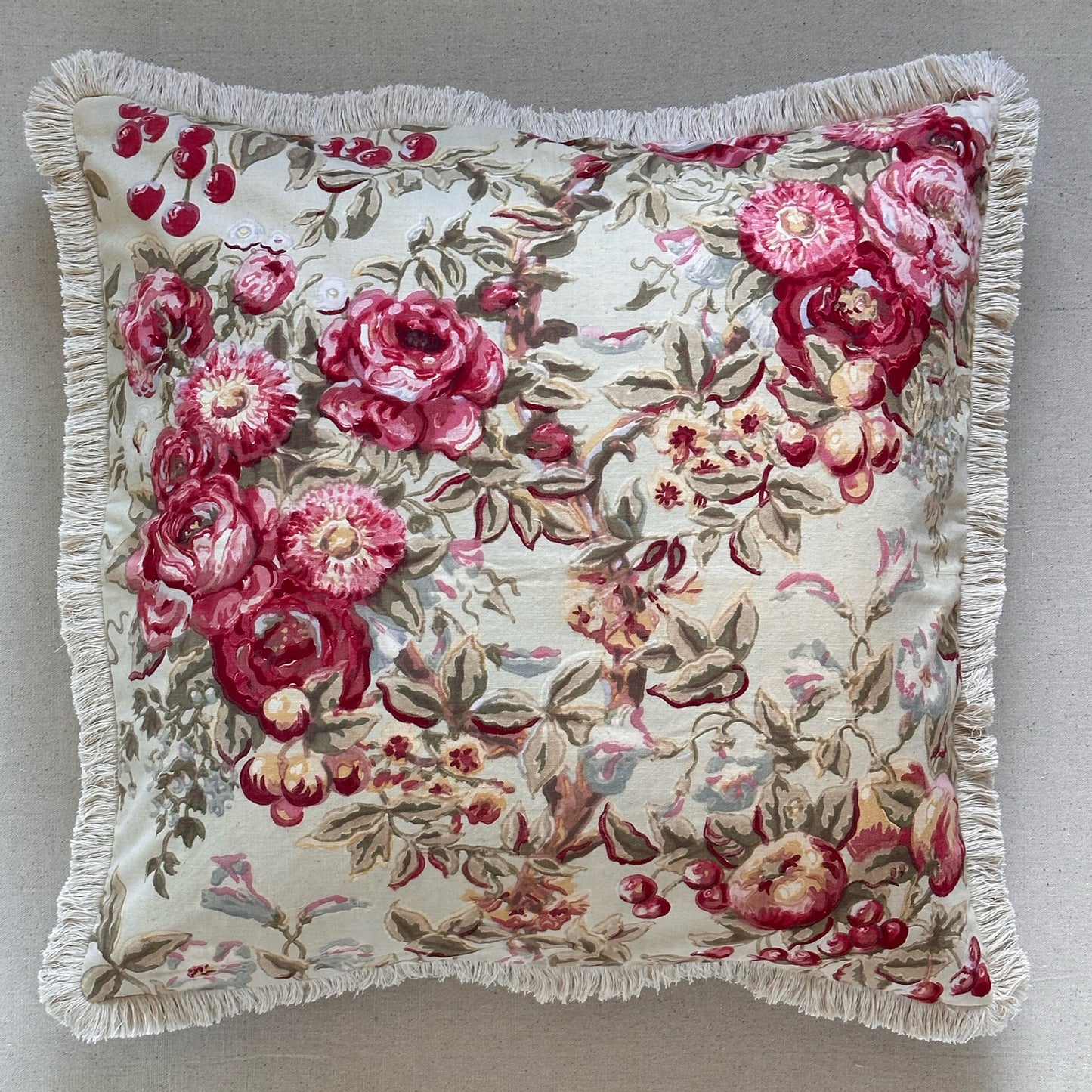 Vintage Floral Print Pillow - 24" x 24" - USA - 111b