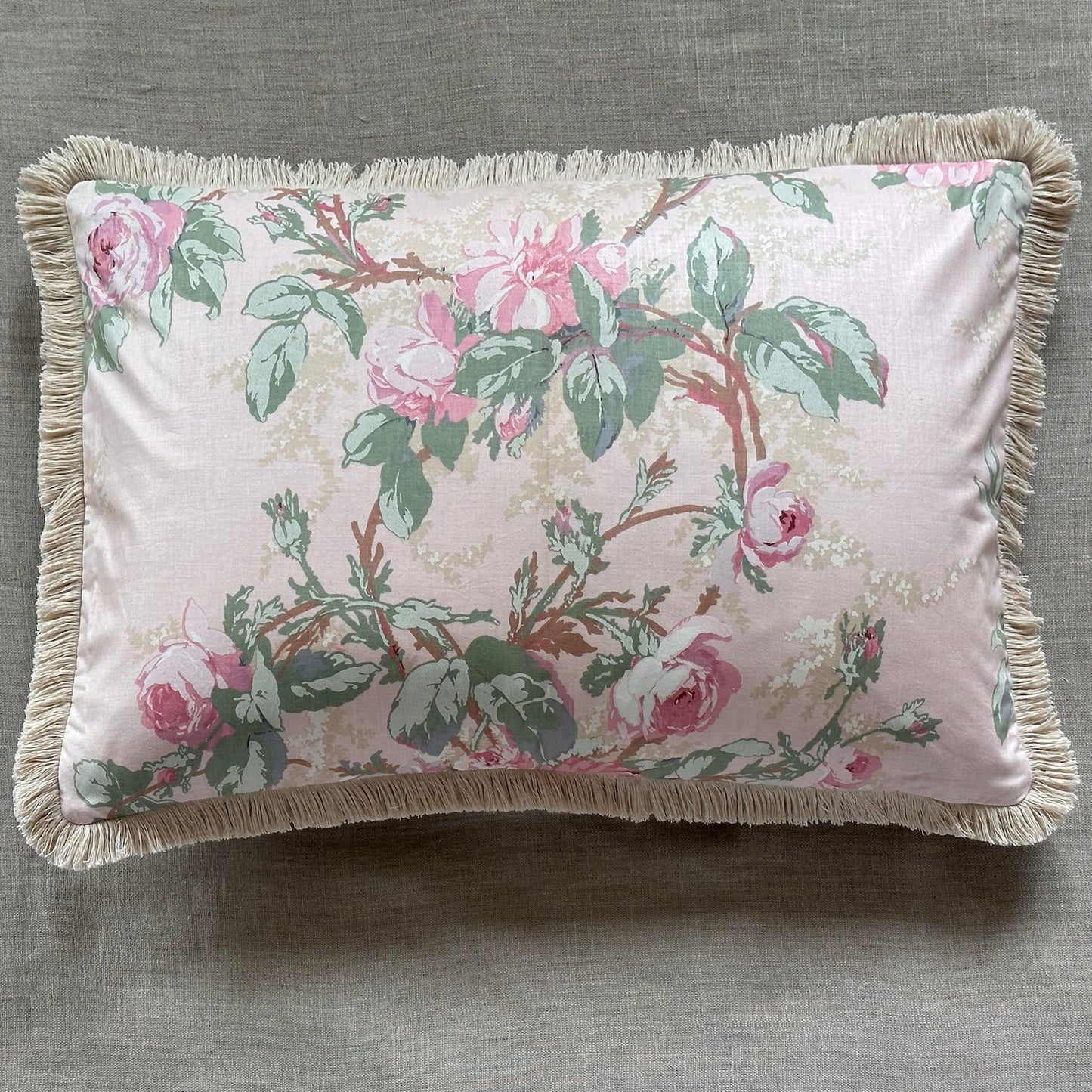 Vintage Floral Chintz Pillow - 16" x 24" - USA - 114b