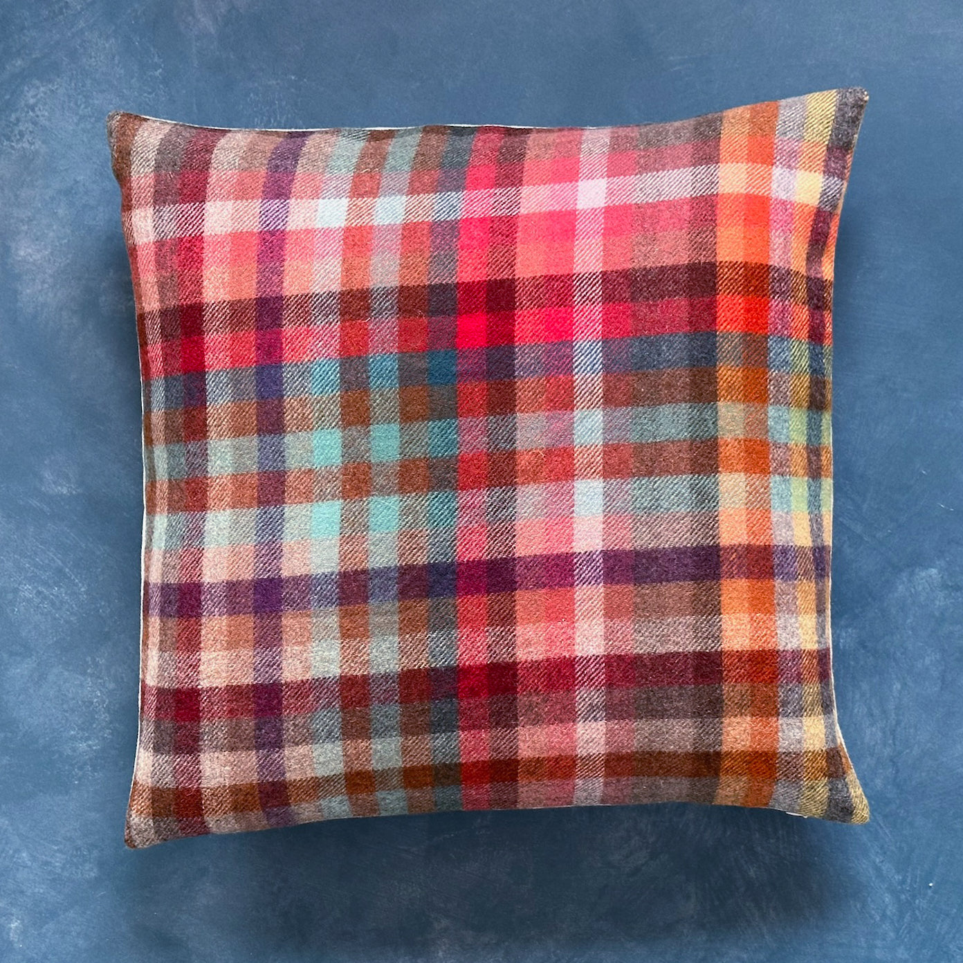 1960s Wool Plaid Blanket Pillow - 22" x 22" - USA - 1472d