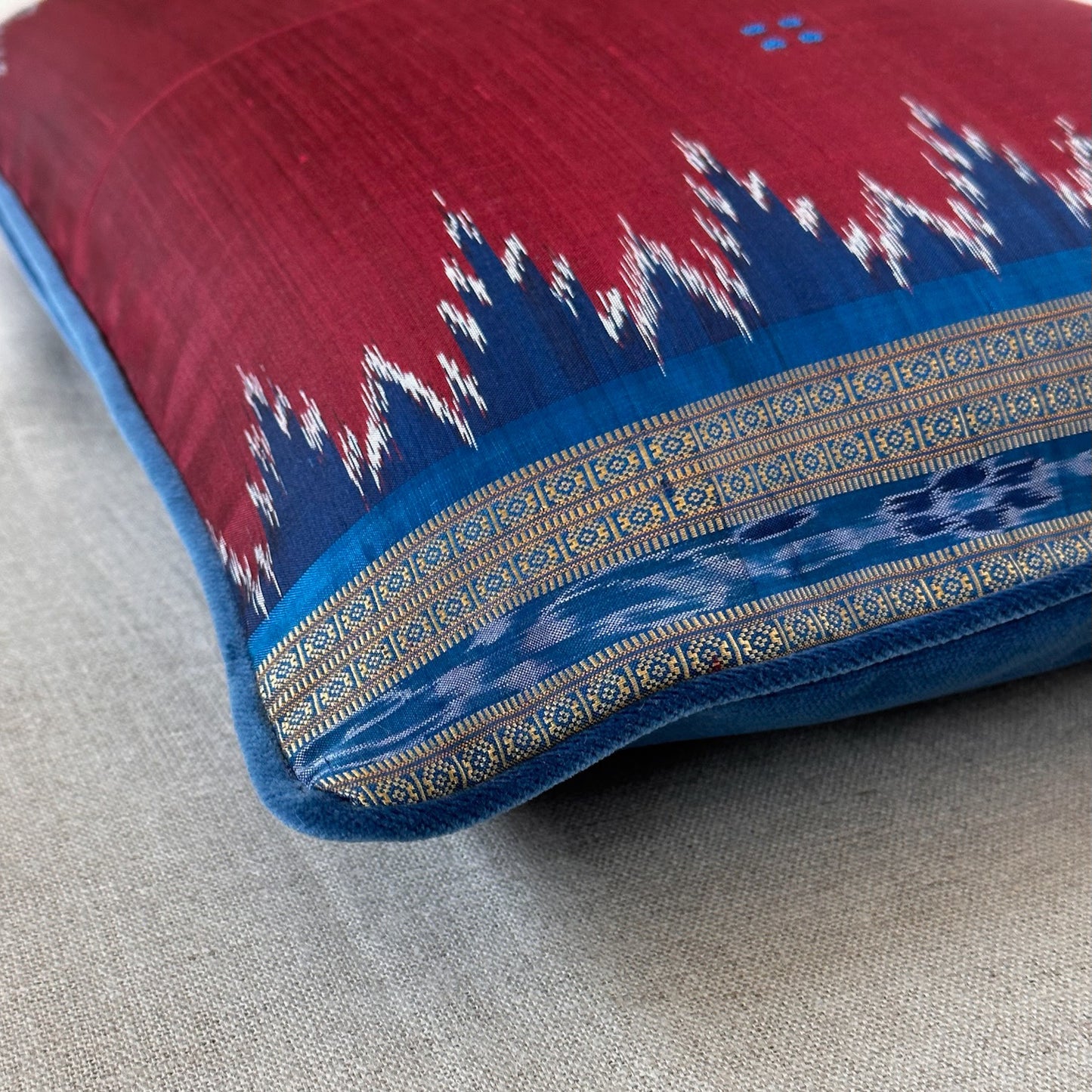 Silk Ikat Sari Pillow - 16" x 24" - India - 162g