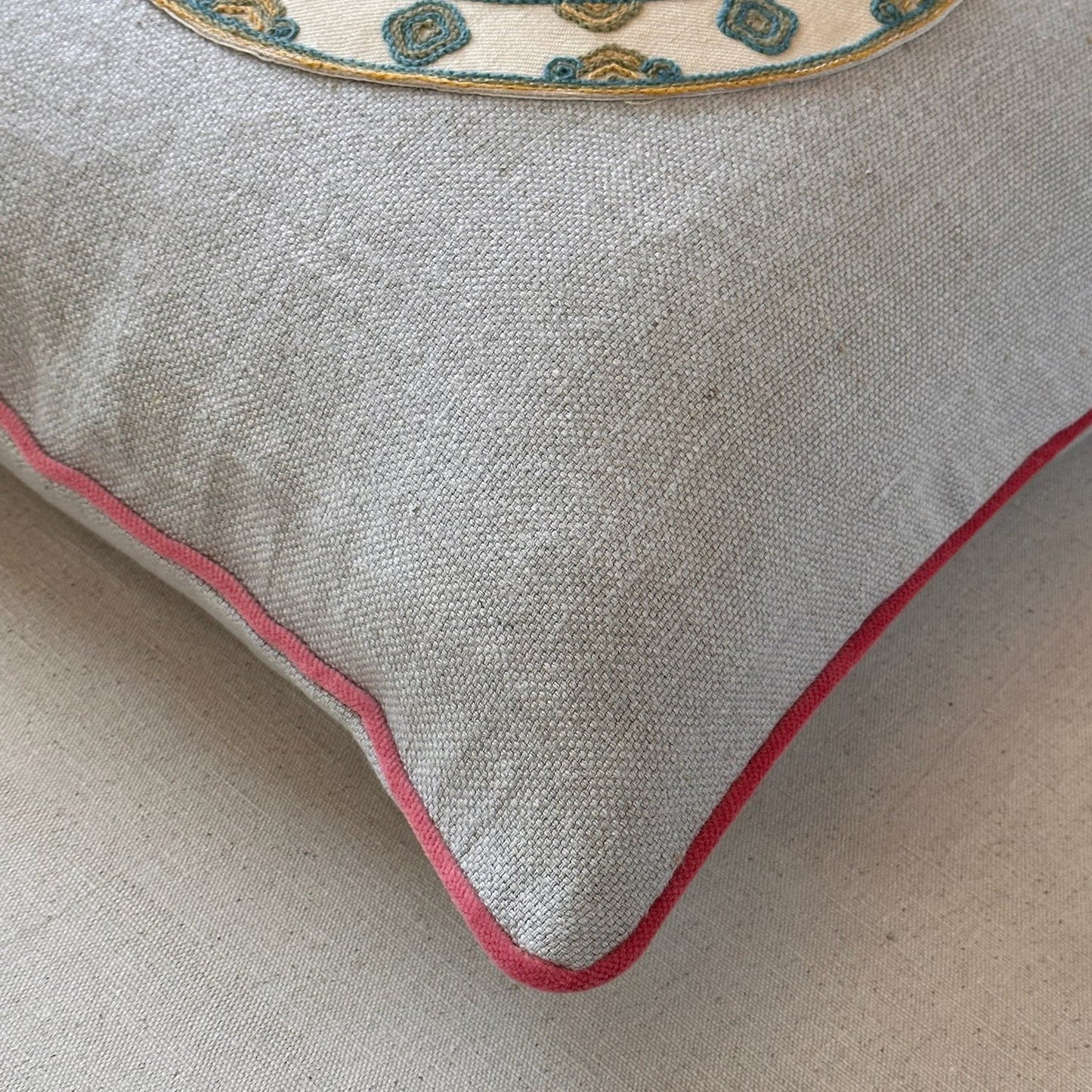 Vintage Wool Embroidery Pillow - 22" x 22" -186a