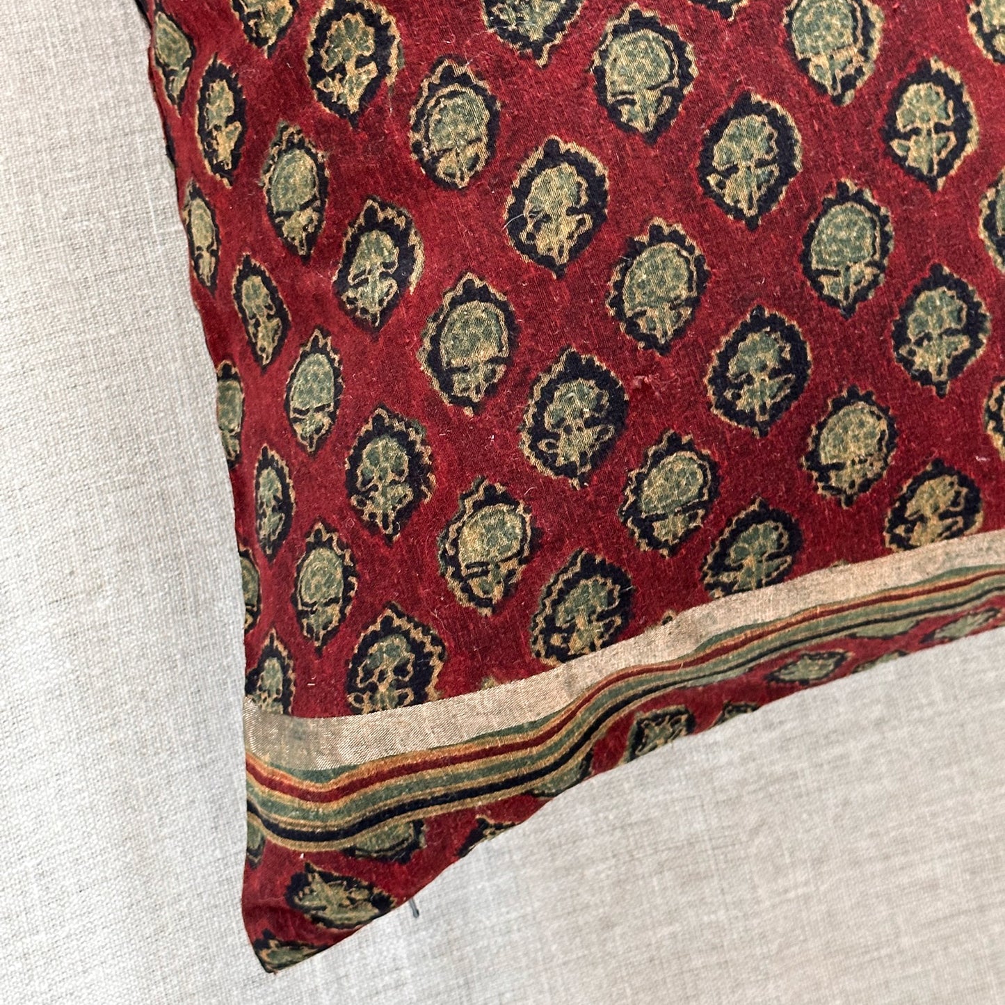 Woven / Block Printed Sari Pillow - 20x20 - India - 225b