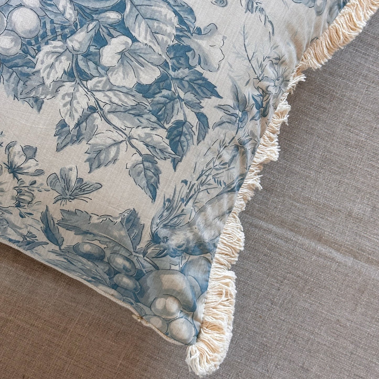 1950's Toile Pillow - 16x24 - France - 254e