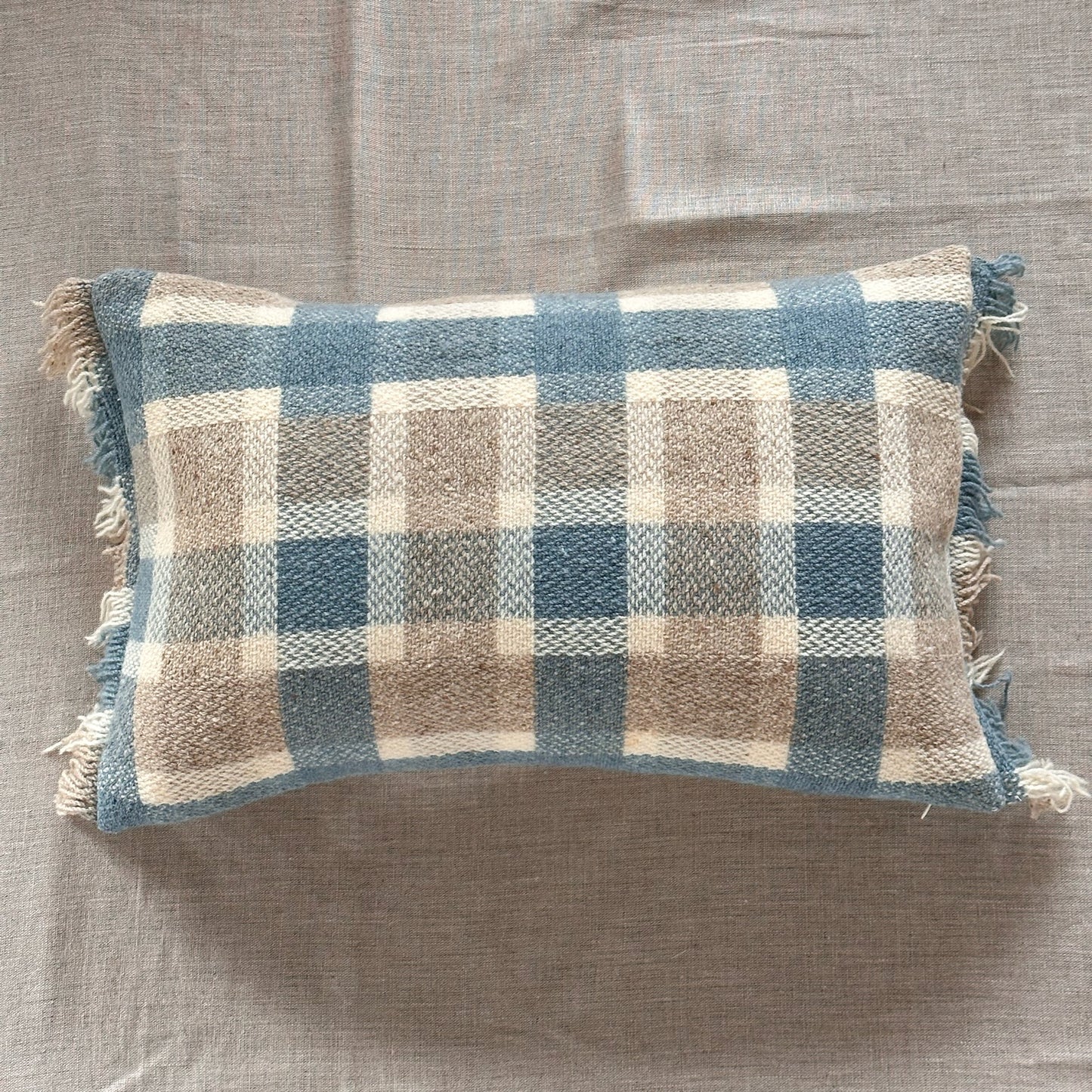 Vintage Pendelton Wool Blanket Pillow - 16x24 - USA - 258c