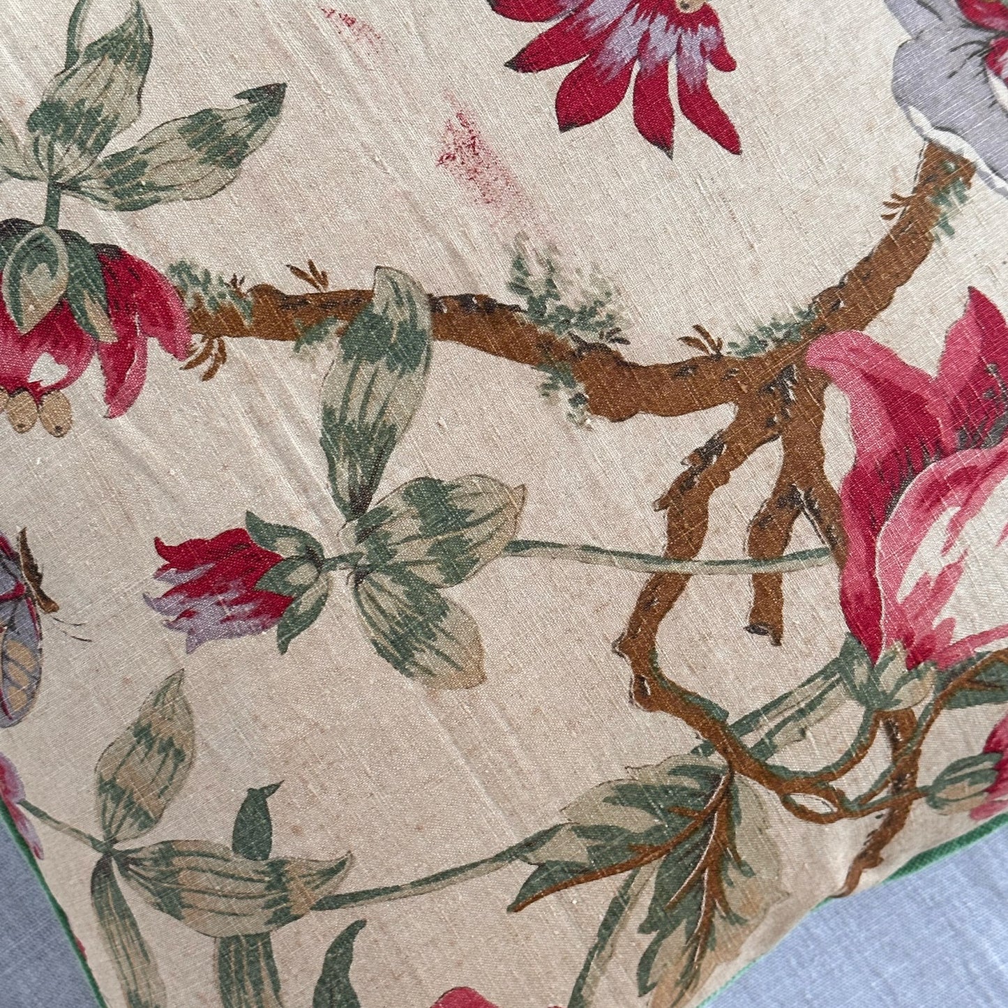 Vintage Linen Floral Pillow - 24x24 - England - 259d