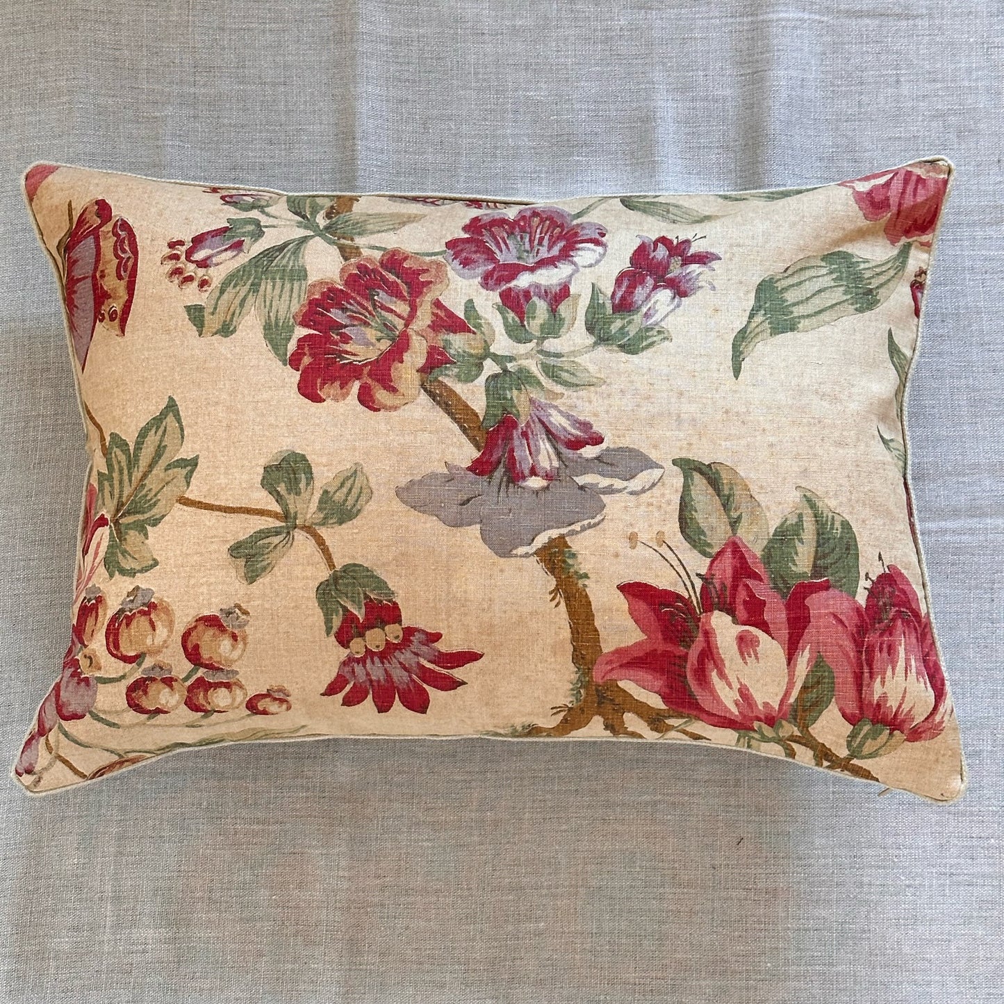 Vintage Linen Floral Pillow - 16x24 - England - 259e