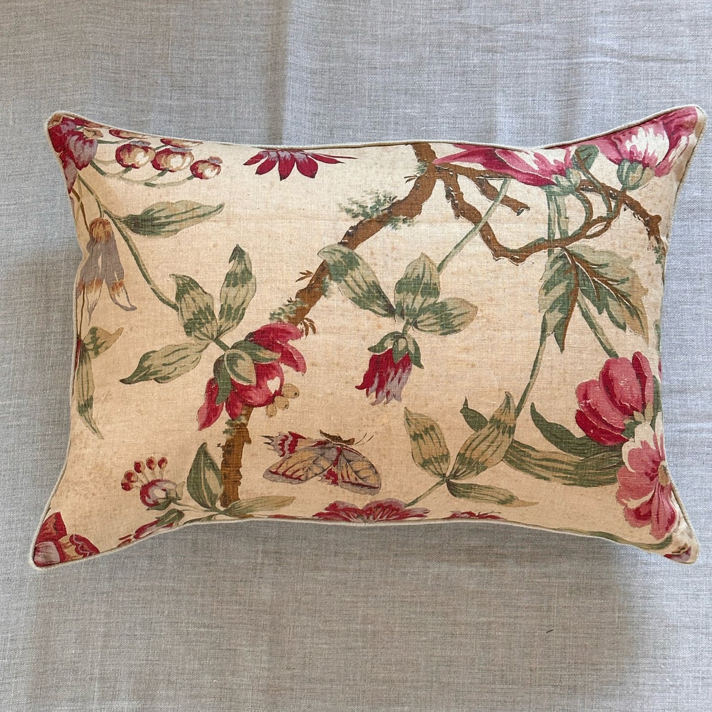 Vintage Linen Floral Pillow - 16x24 - England - 259f