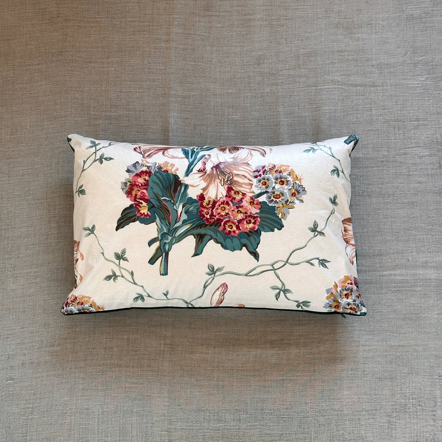 Vintage Floral Chintz Pillow - 13x20 - England - 267e