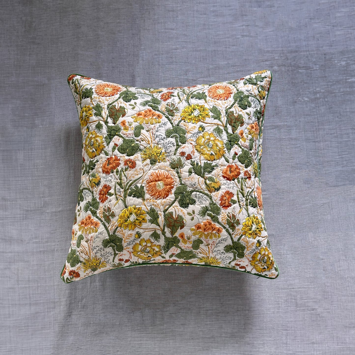 1970's Floral Quilt Pillow - 24x24 - USA - 278b