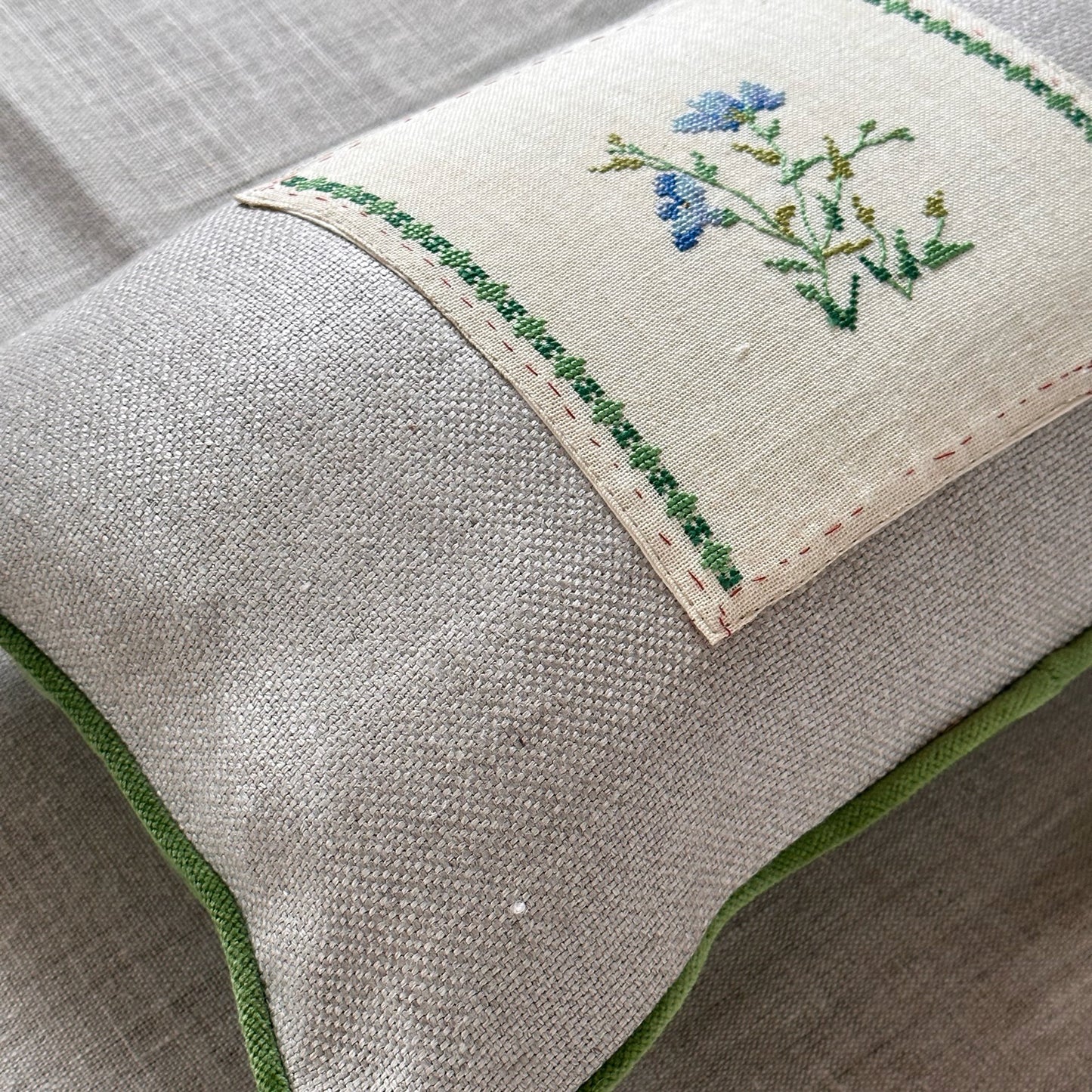 Vintage Cross Stitch Pillow - 11x17 - USA - 280c