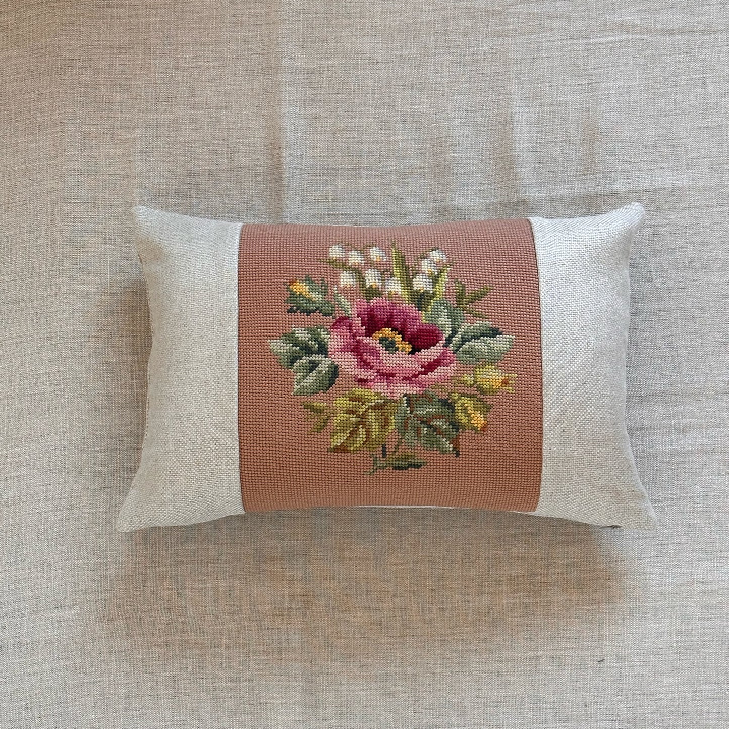 Vintage Needlepoint Pillow - 13x20 - USA - 284a