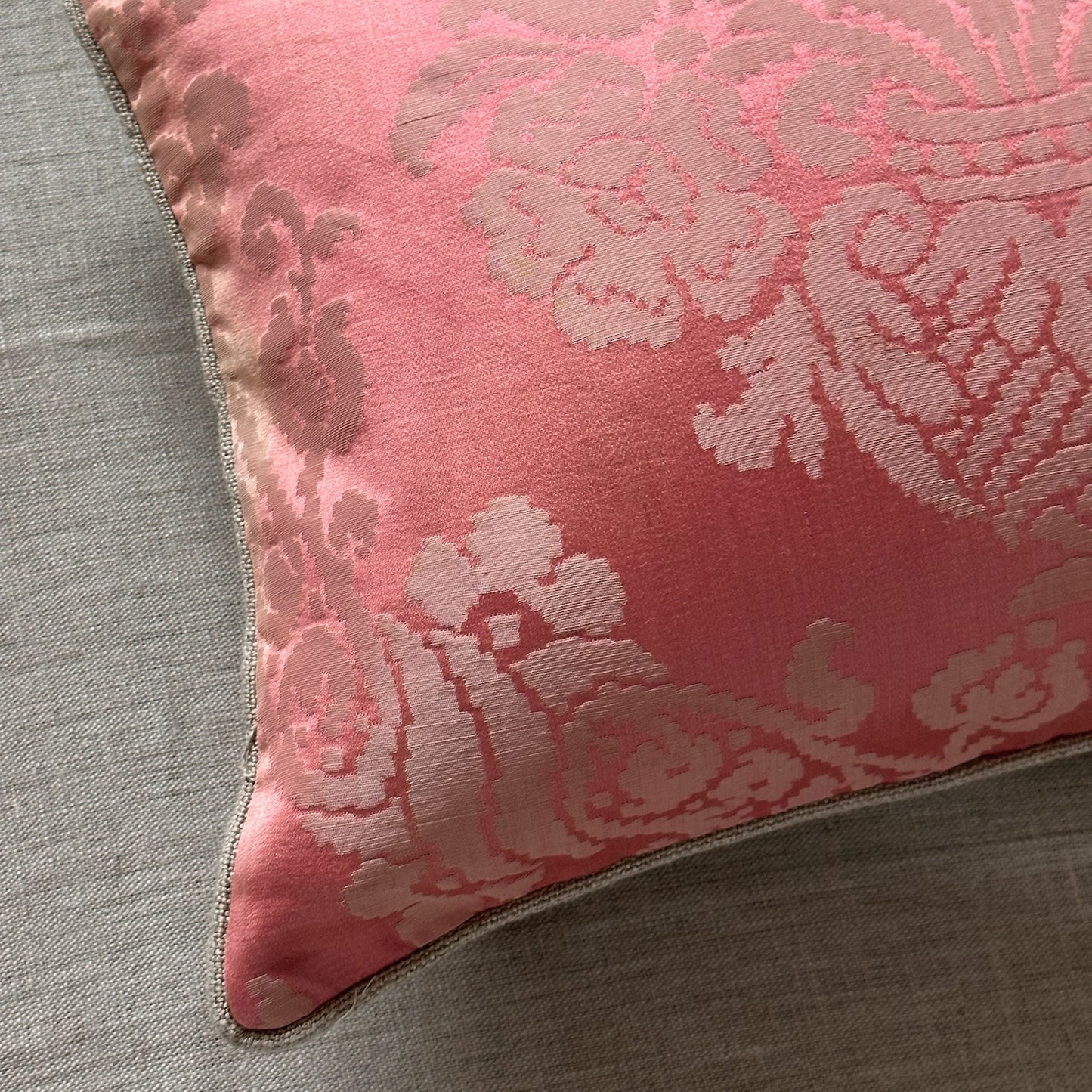 Antique Silk Damask Pillow - 13x20 - Europe - 350b