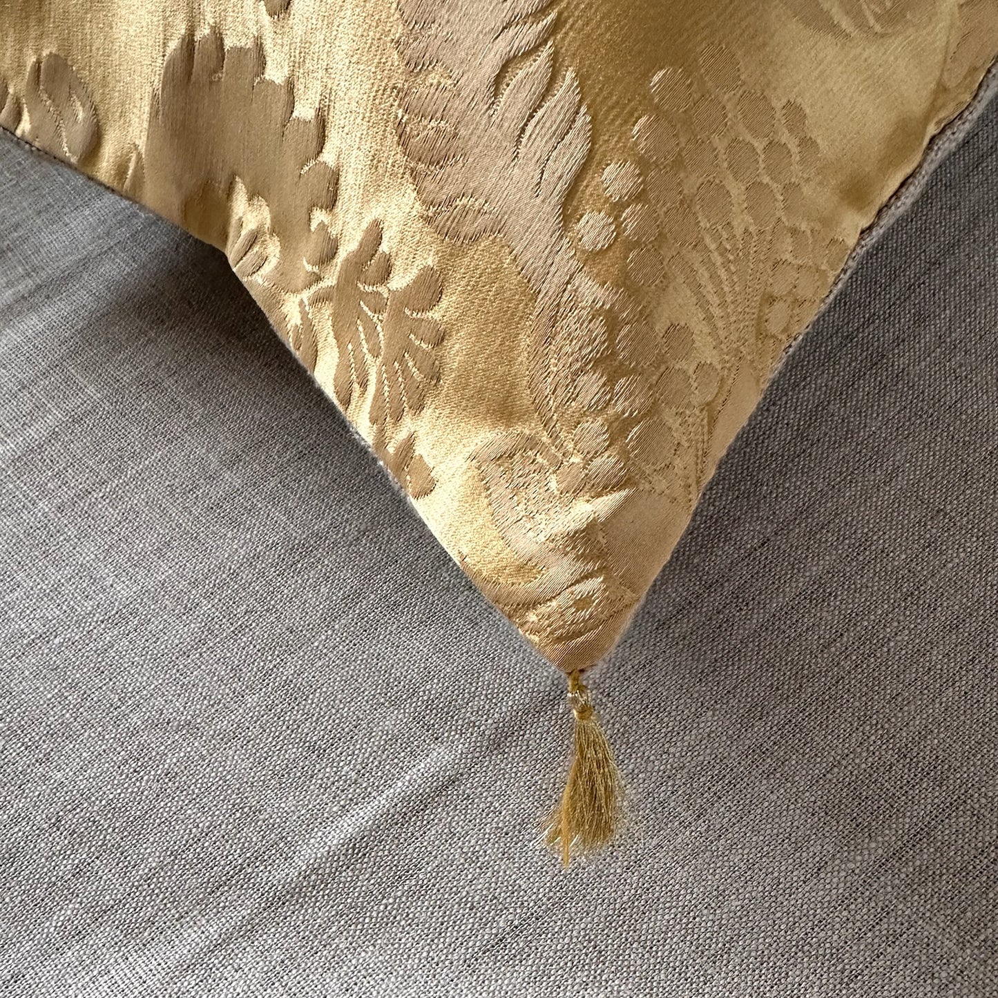 Antique Silk Damask Pillow - 13x20 - Europe - 351a