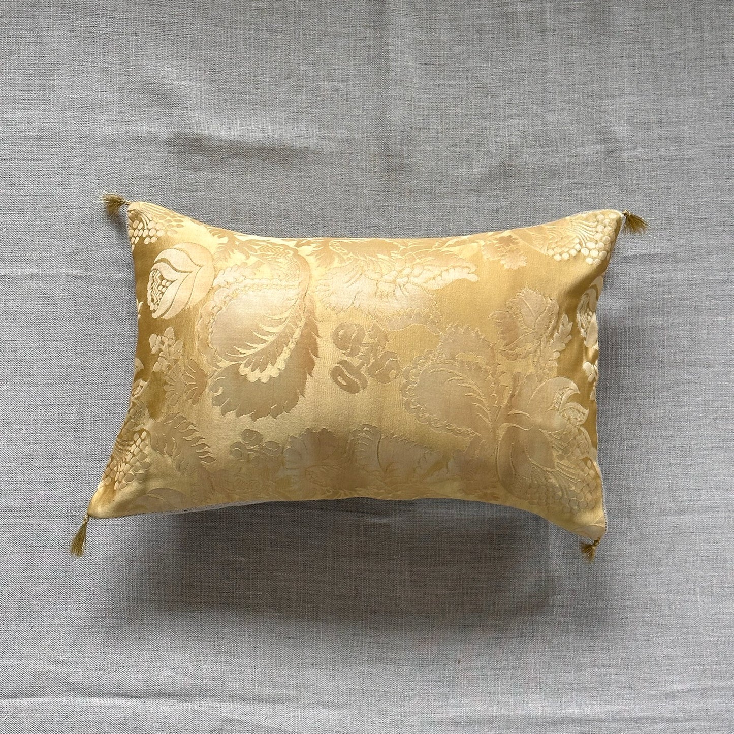 Antique Silk Damask Pillow - 11x17 - Europe - 351c