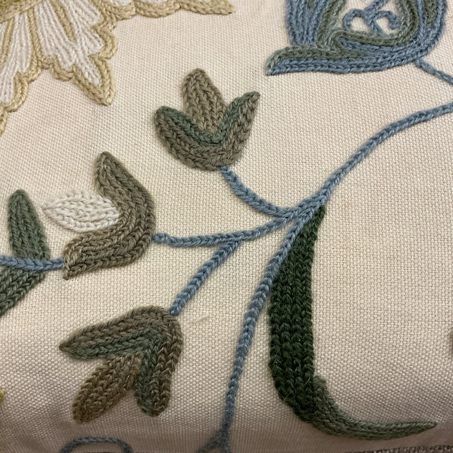Vintage Crewel Wool Embroidery Pillow - 11" x 17" - 565a