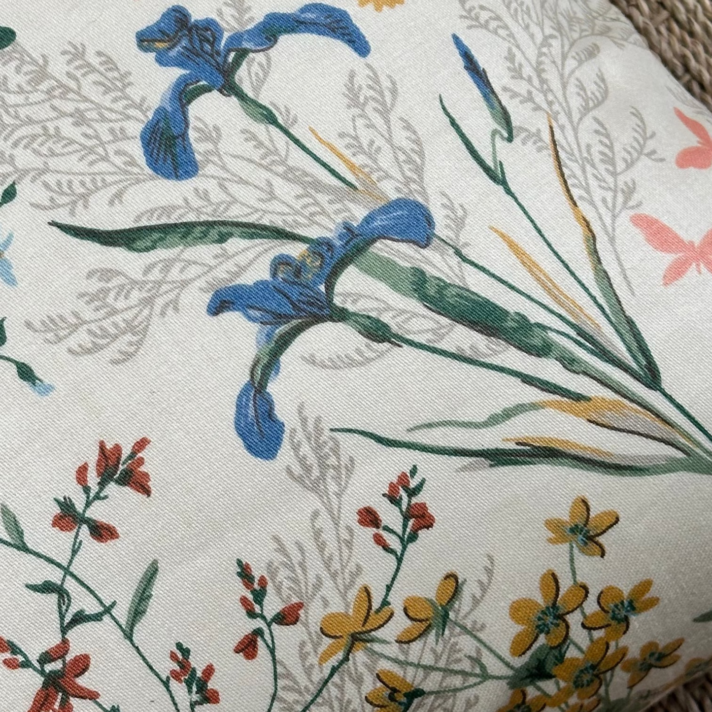 Vintage Botanical Cotton Sateen Pillow - 16" x 16" - 479c