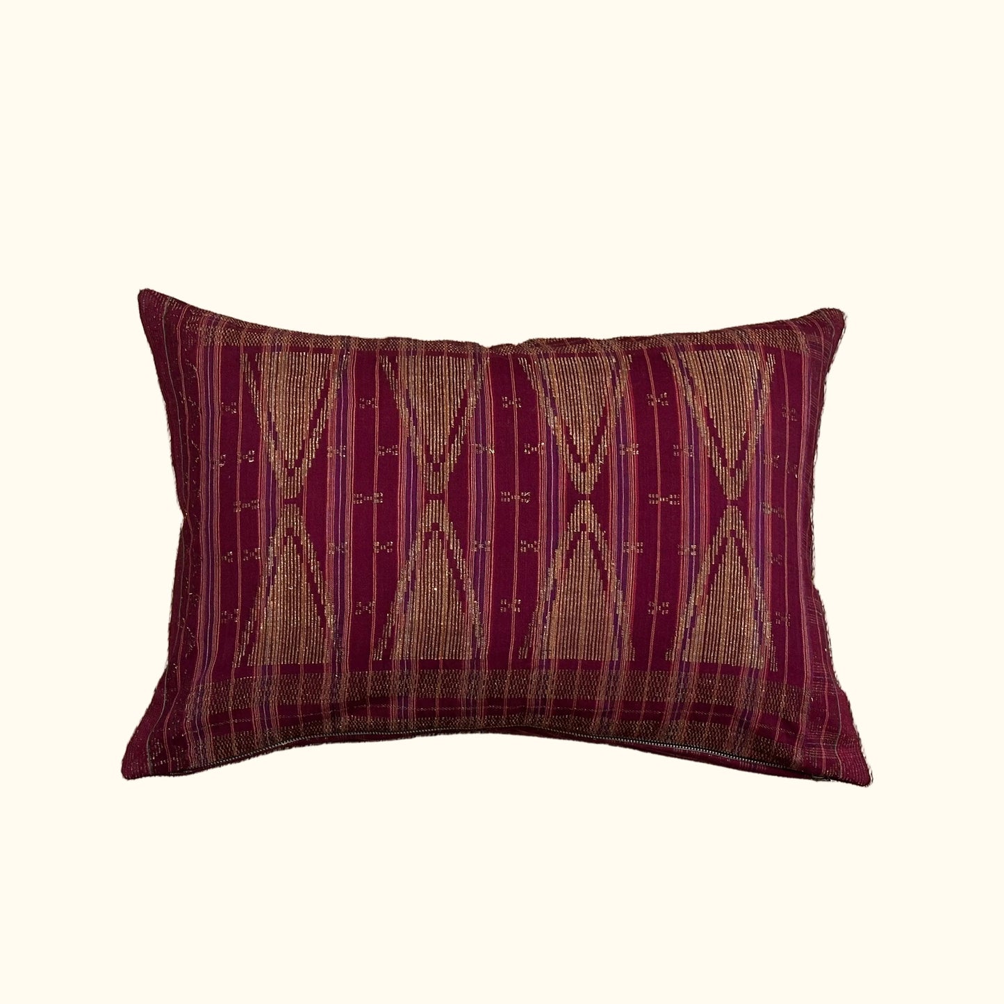 Vintage Dobby Weave with Metallic Detail Pillow - 16 x 24 - India - 568b